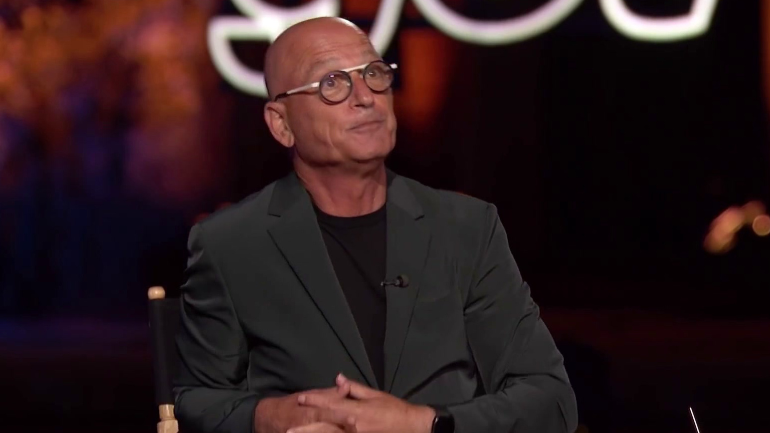 America's Got Talent: Craig Reid Delivers Amazing Hula-Hooping To Stupid Love