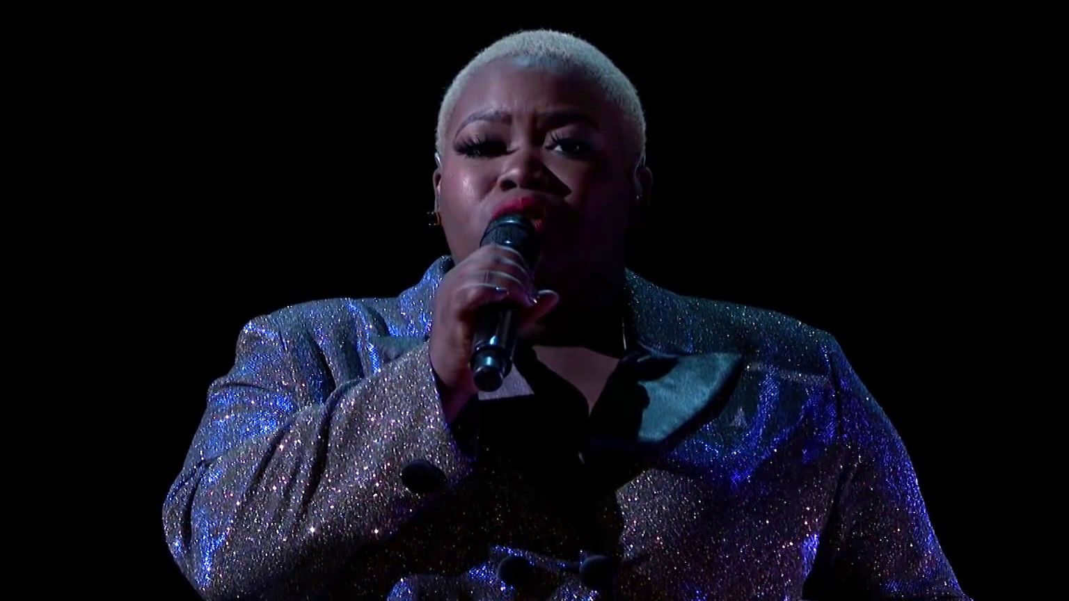 America's Got Talent: Cristina Rae Delivers A Stunning Performance Of Hallelujah