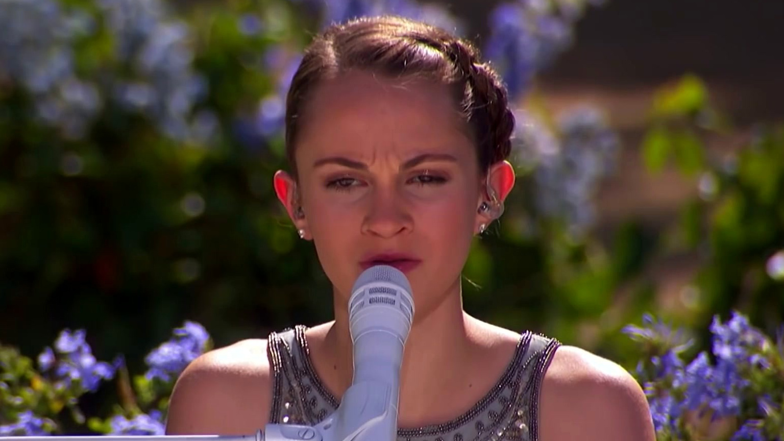 America's Got Talent: Kenadi Dodds Stuns With Beautiful Original, Dancing Through The Stars