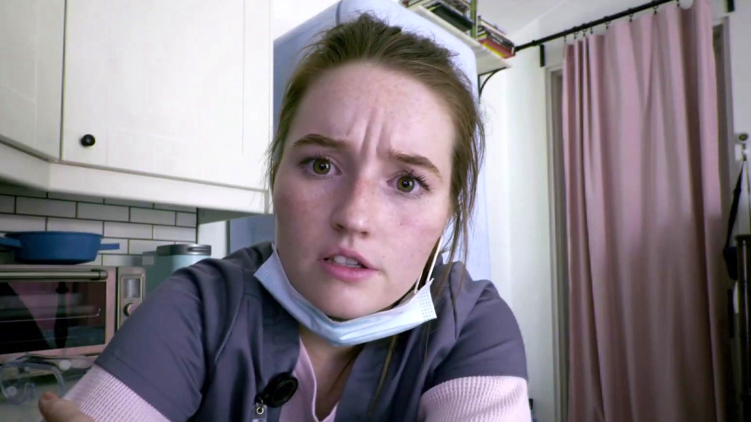 Coastal Elites: Kaitlyn Dever Is Sharynn