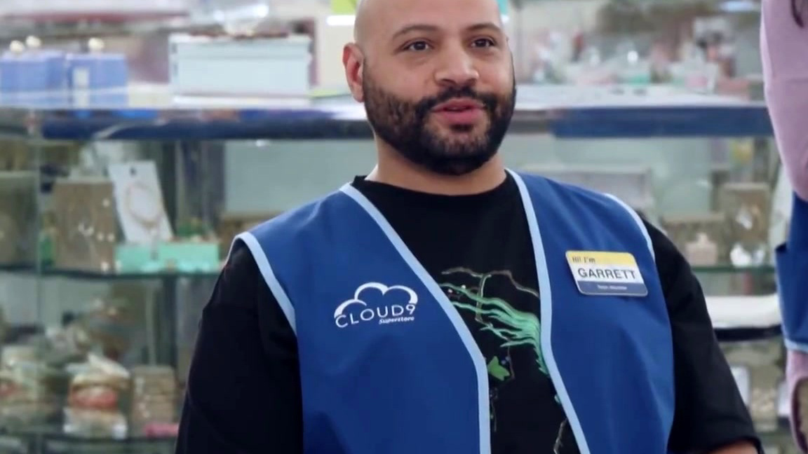 Superstore: Essential