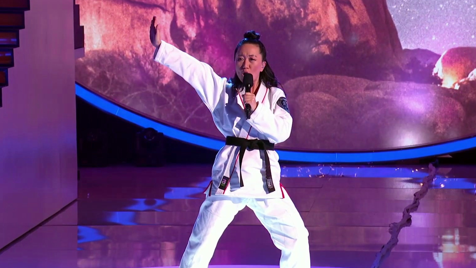 I Can See Your Voice: Taekwondo Instructor Performs Hold On