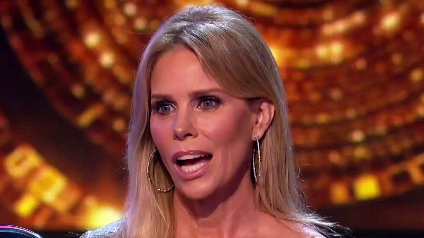 I Can See Your Voice: Cruise Ship Singer Performs Think