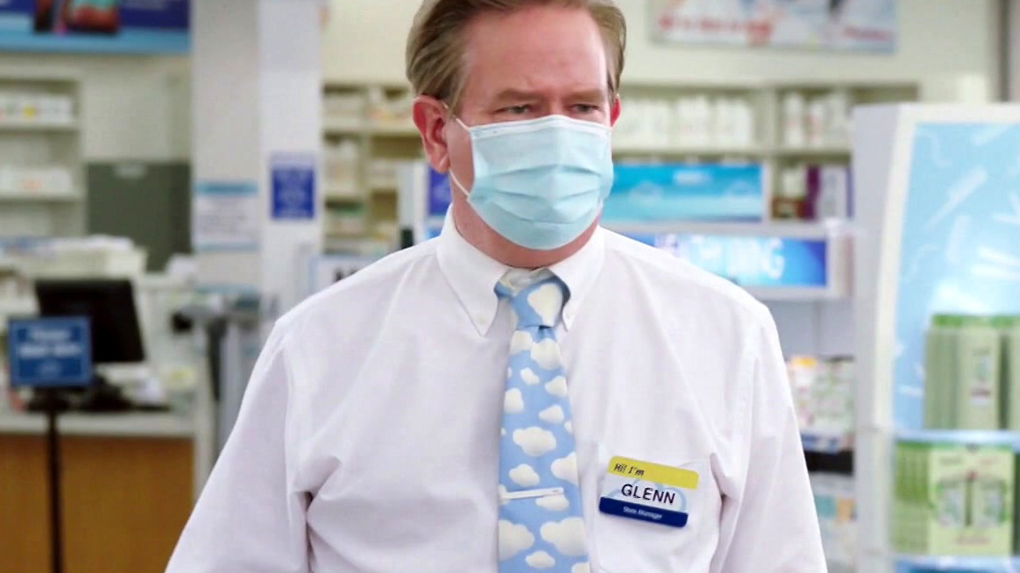 Superstore: Glenn Needs Bo's Help