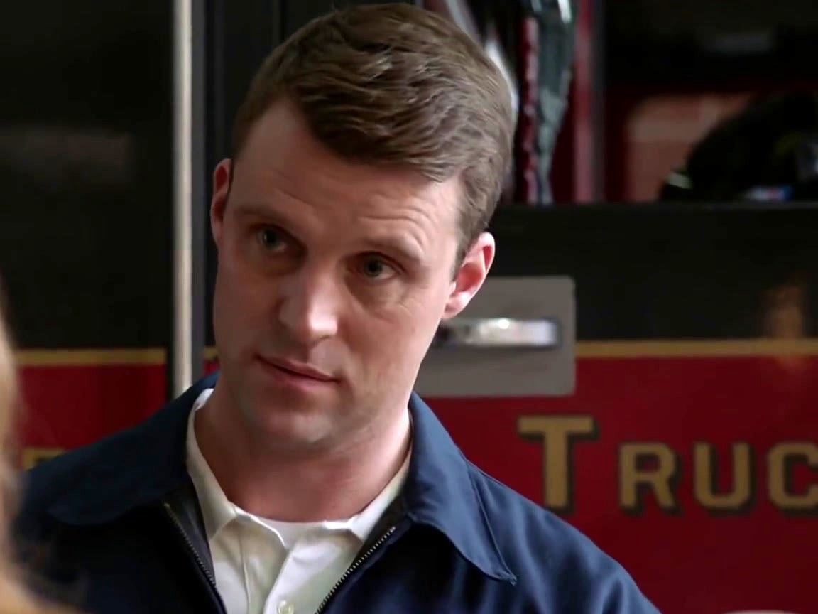 Chicago Fire: Brett Notices Casey Take a Woman's Number