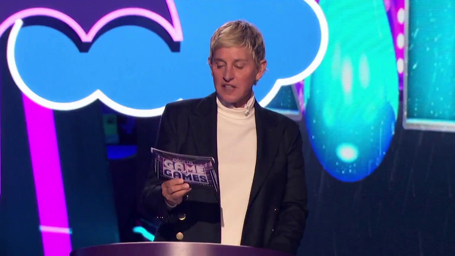 Ellen's Game Of Games: Make It Rain: Contestants Hope To Find Confetti Under The Umbrella