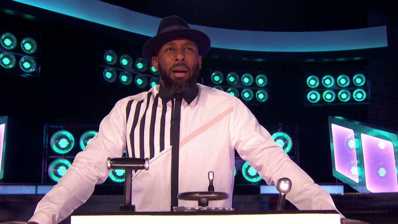 Ellen's Game Of Games: Burst Of Knowledge Is Power