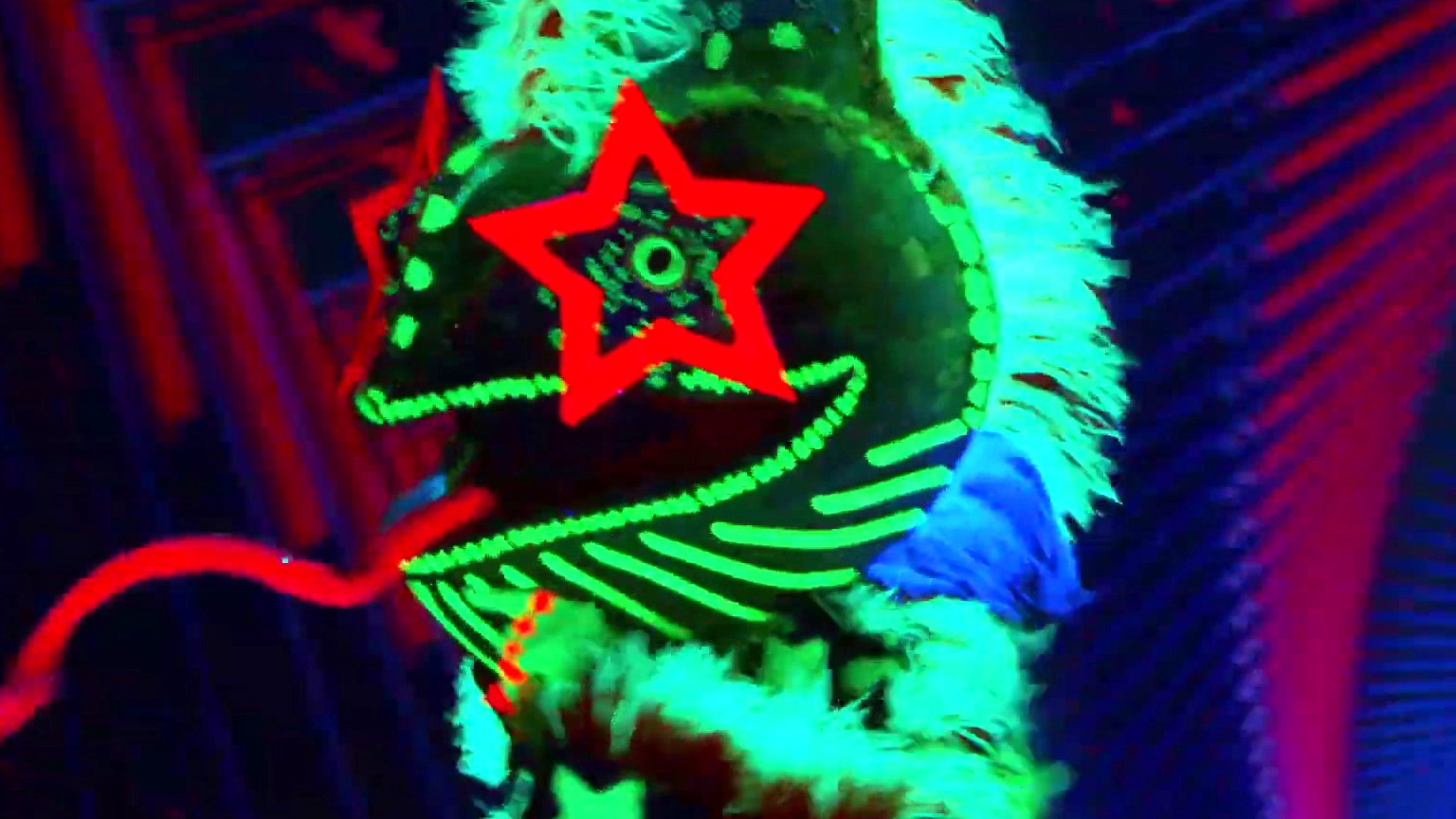 The Masked Singer: Chameleon Performs Put Your Hands Where My Eyes Can See