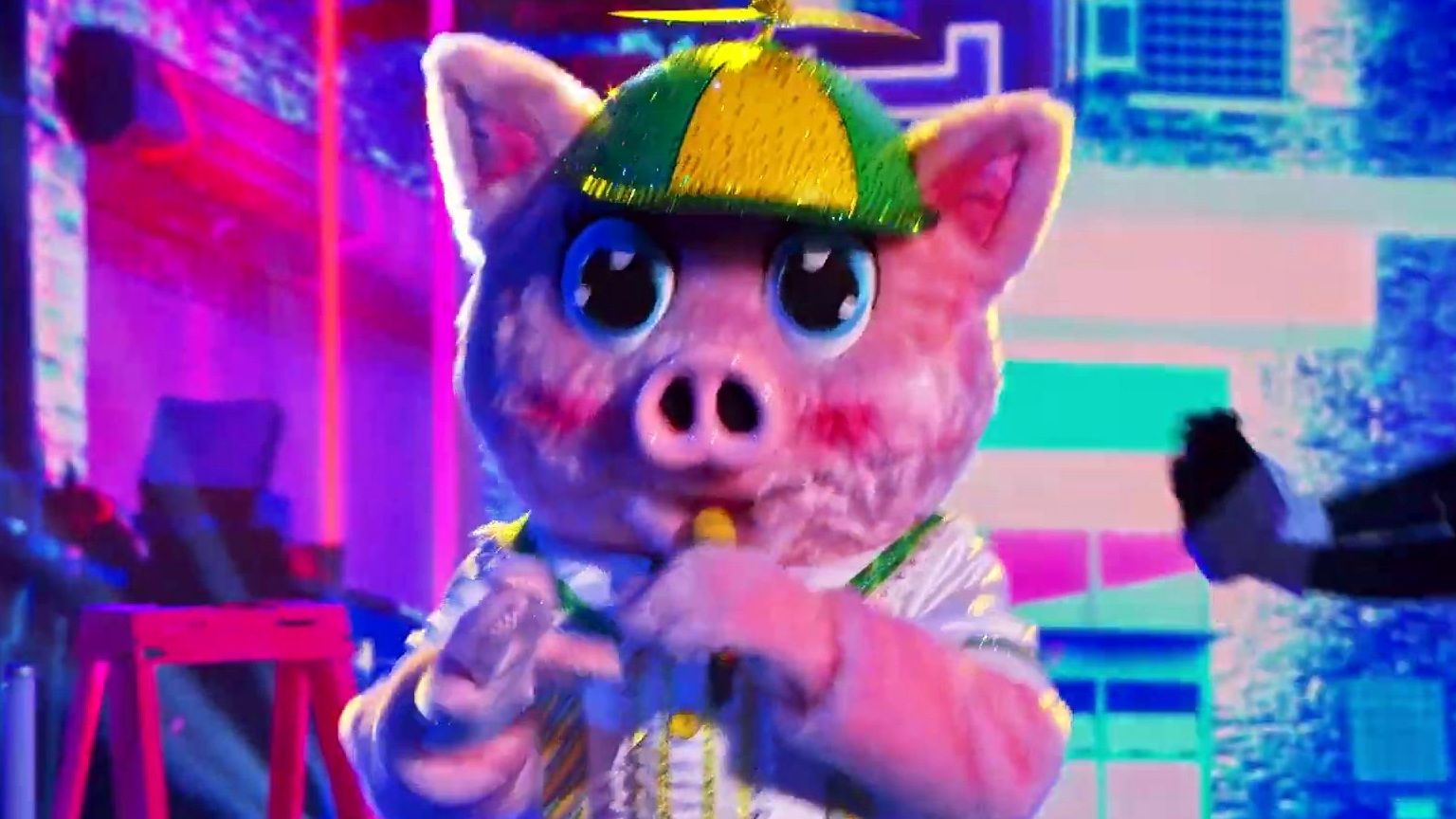 The Masked Singer: Piglet Performs Superstition