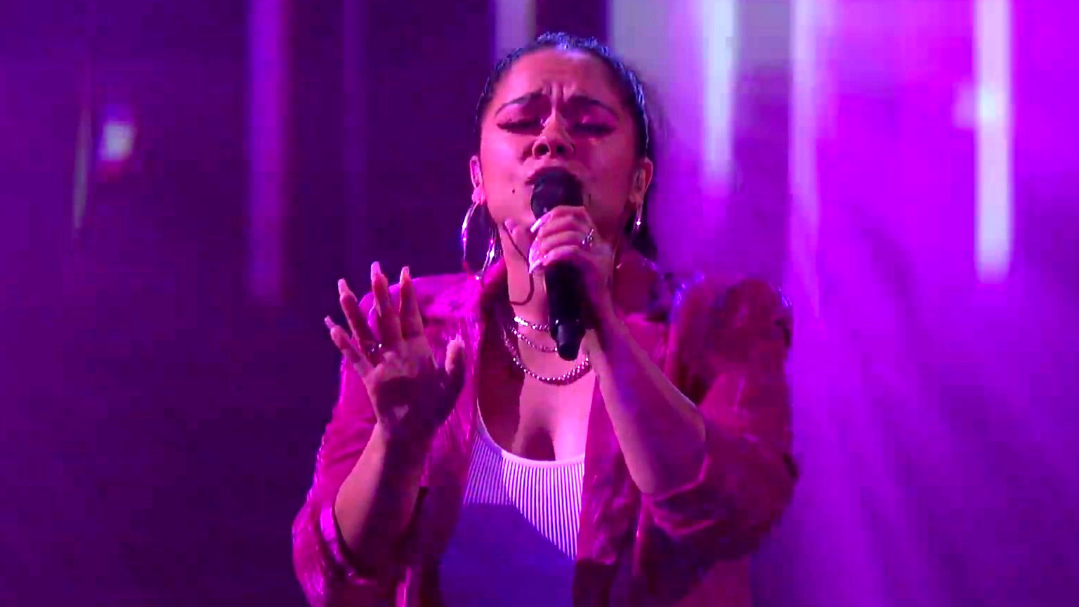 America's Got Talent: Brooke Simpson Sings A Powerful Cover Of Bad Habits