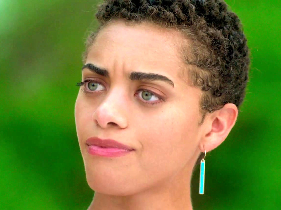Fantasy Island: Elena Delivers Tragic News To Ruby