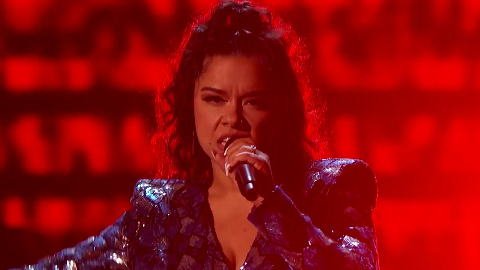 America's Got Talent: Brooke Simpson Sings An Amazing Cover Of White Flag