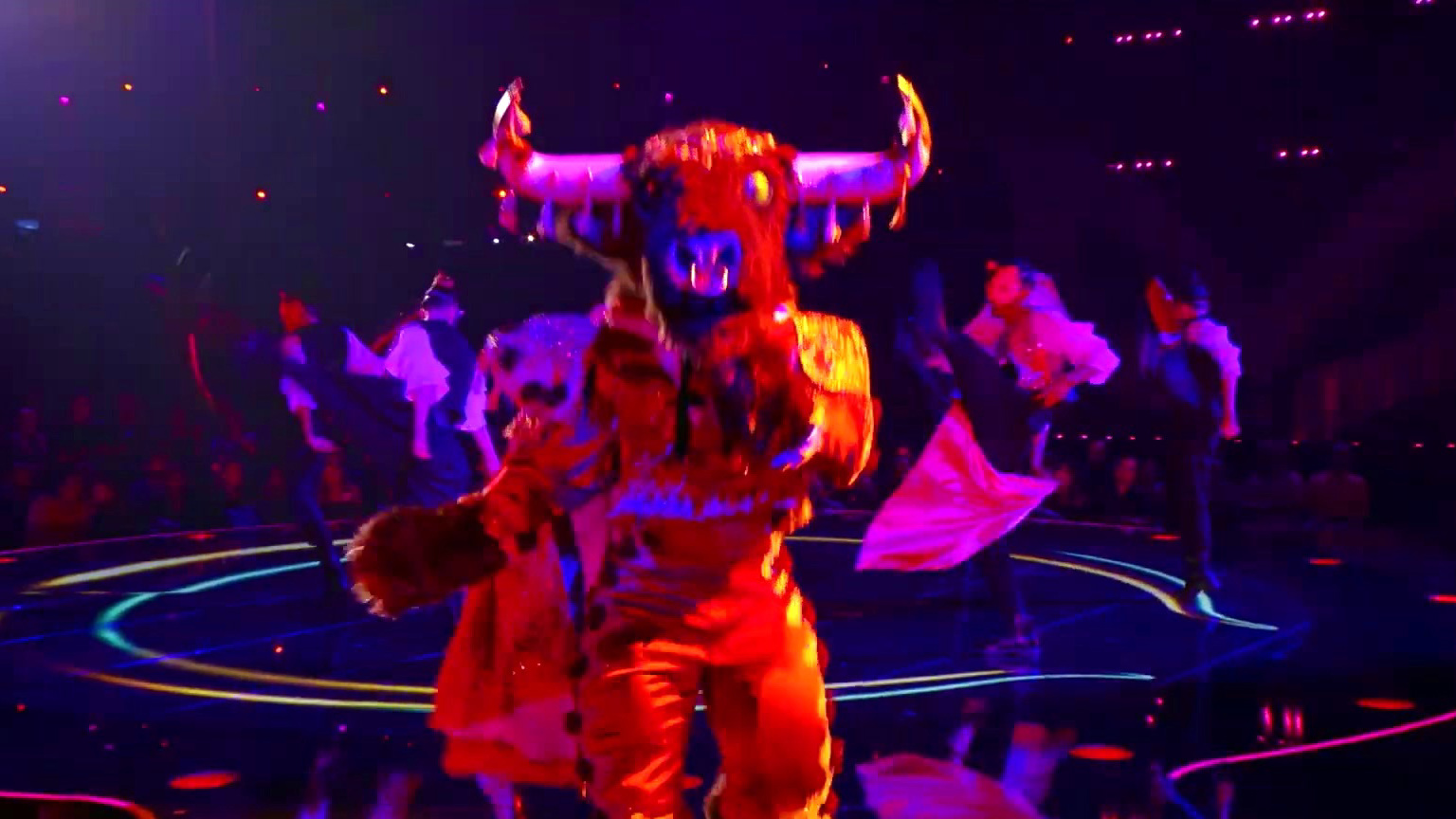 The Masked Singer: Bull Performs Circus By Britney Spears
