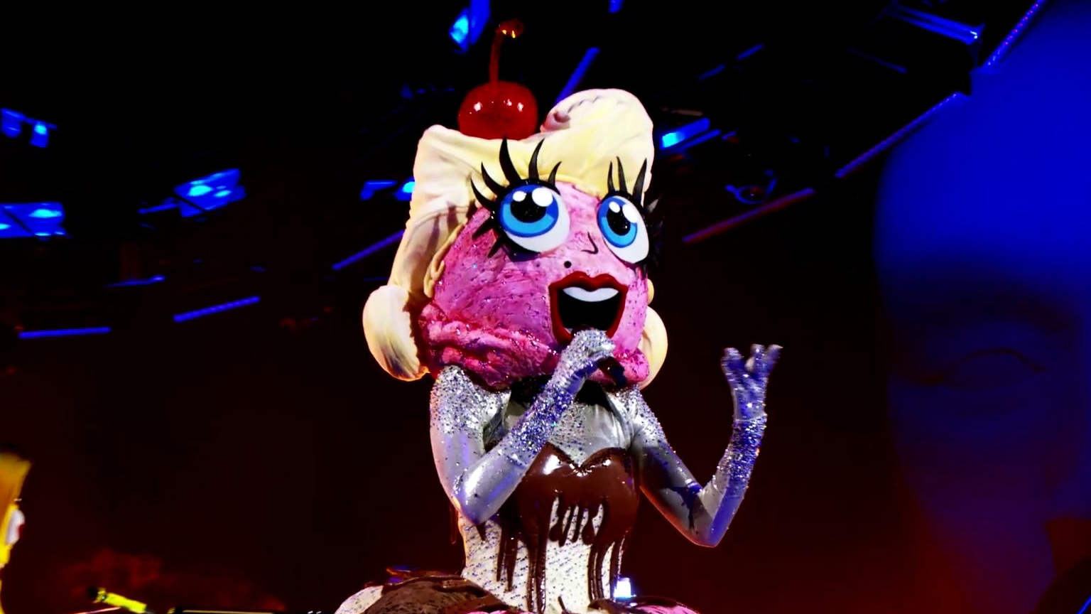 The Masked Singer: Banana Split Performs Cry Me A River