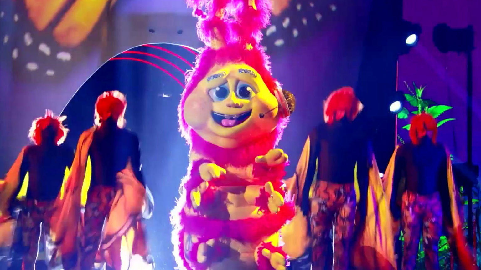 The Masked Singer: Caterpillar Performs It's Gonna Be Me