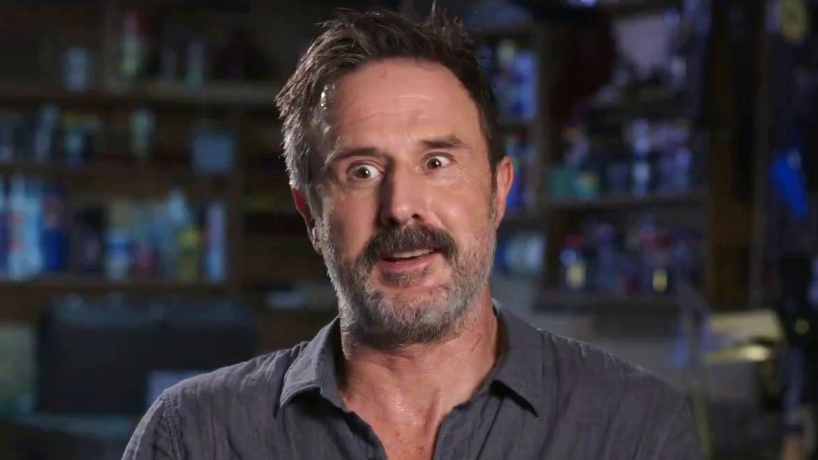Scream: What Makes Scream's Ghostface Such A Scary Horror Icon? (UK Featurette)