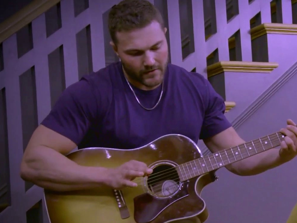 Joe Millionaire: For Richer Or Poorer: A Singalong: Broken In The Bathroom