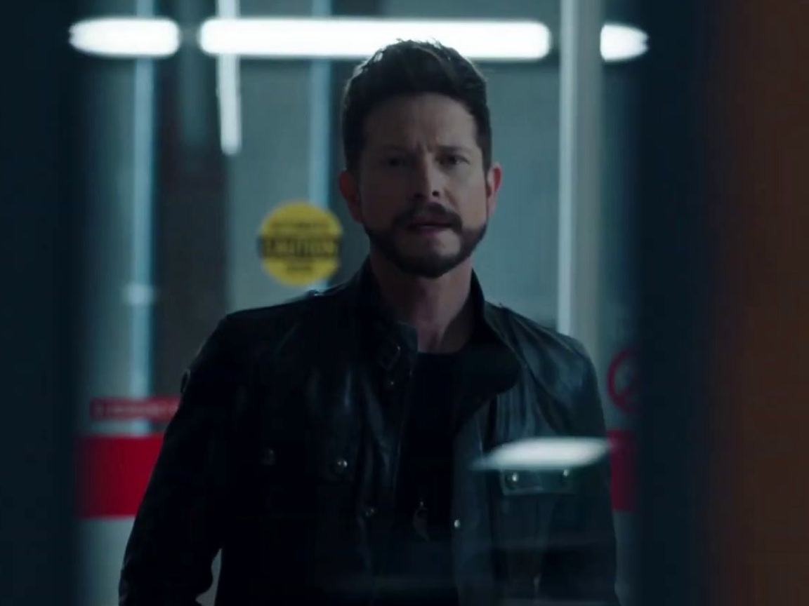 The Resident: Austin Finds Dr. Benedict Barely Alive - TV Guide