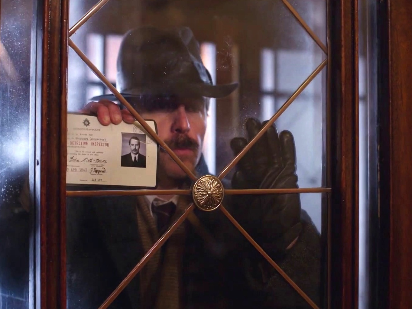 See How They Run: Sam Rockwell As Inspector Stoppard (Featurette)