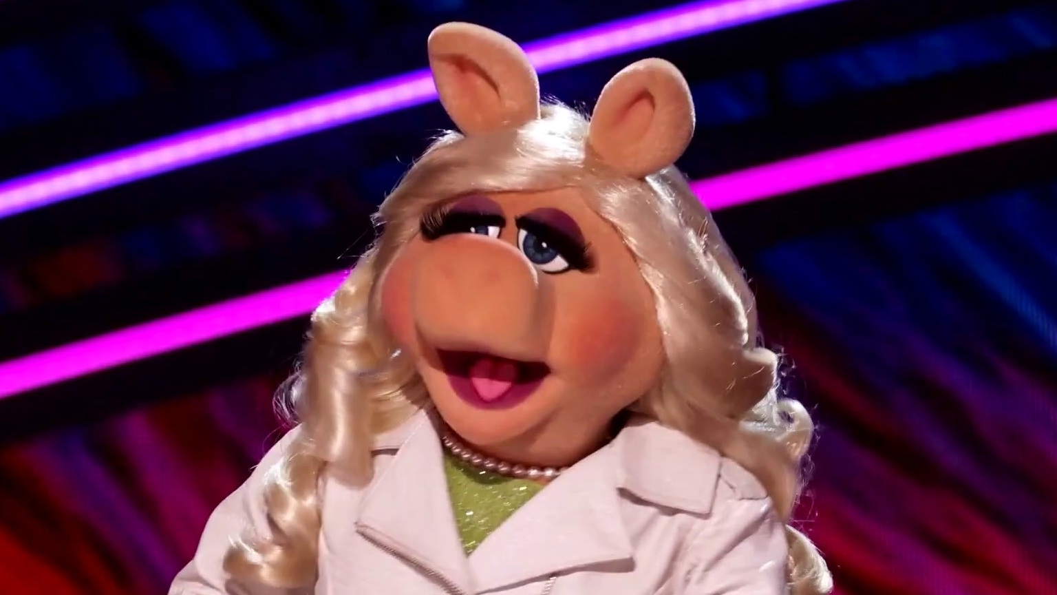 The Masked Singer: Robo Girl Performs Bohemian Rhapsody
