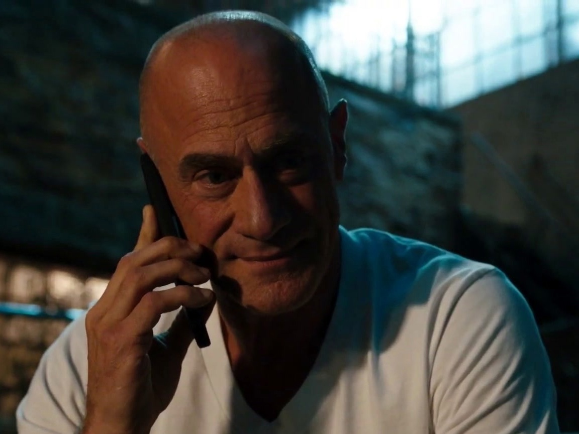 Law & Order: Organized Crime: Tia Asks Stabler If She Can Come Over