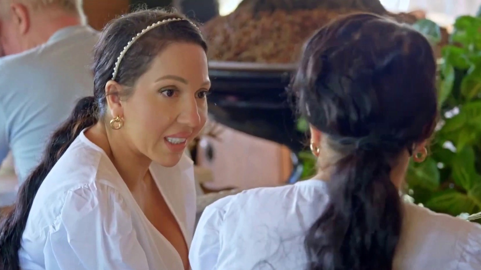 Extreme Sisters Anna and Lucy Introduce Their Boyfriend to His(02)