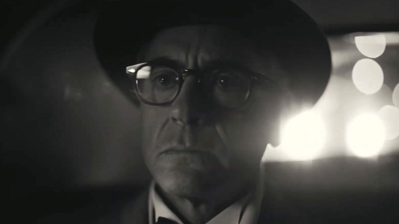 Oppenheimer: Shooting For Imax (Featurette)