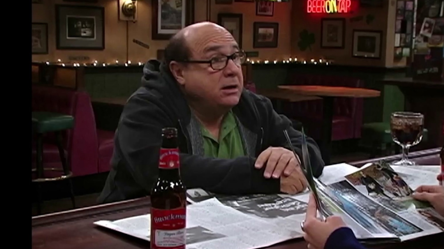 It's Always Sunny In Philadelphia: Frank Sets Sweet Dee On Fire
