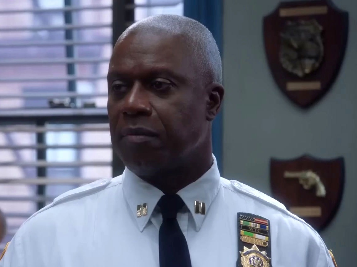Brooklyn Nine-Nine: Jake Seduces Amy At A Barrel Museum