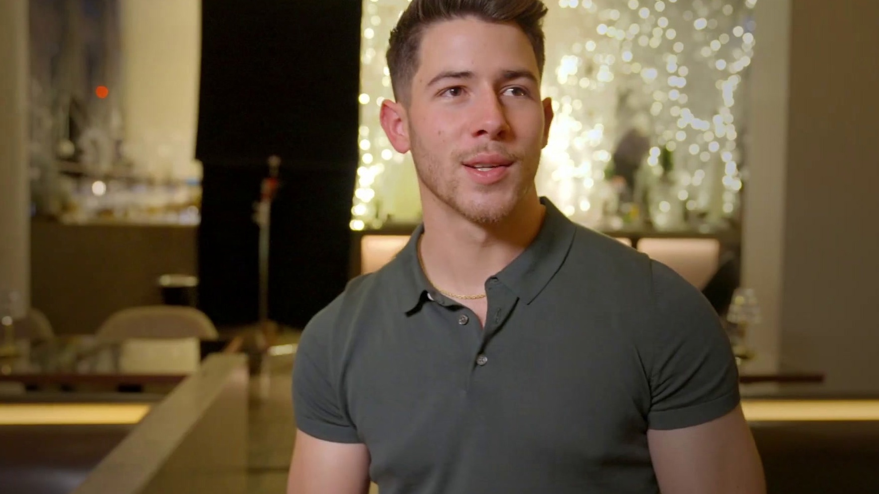Love Again: Behind The Scenes With Priyanka Chopra & Nick Jonas (Featurette)