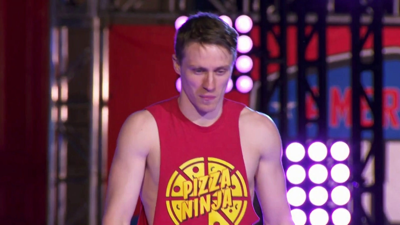 American Ninja Warrior: 41-Year-Old Dad Scott Behrends' Impressive Move