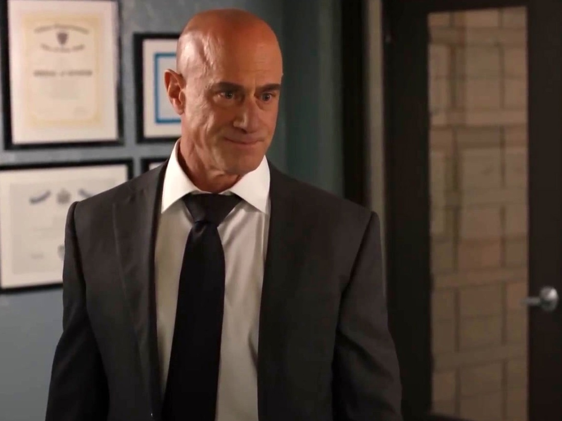 Law & Order: Organized Crime: Liv Laugh Love