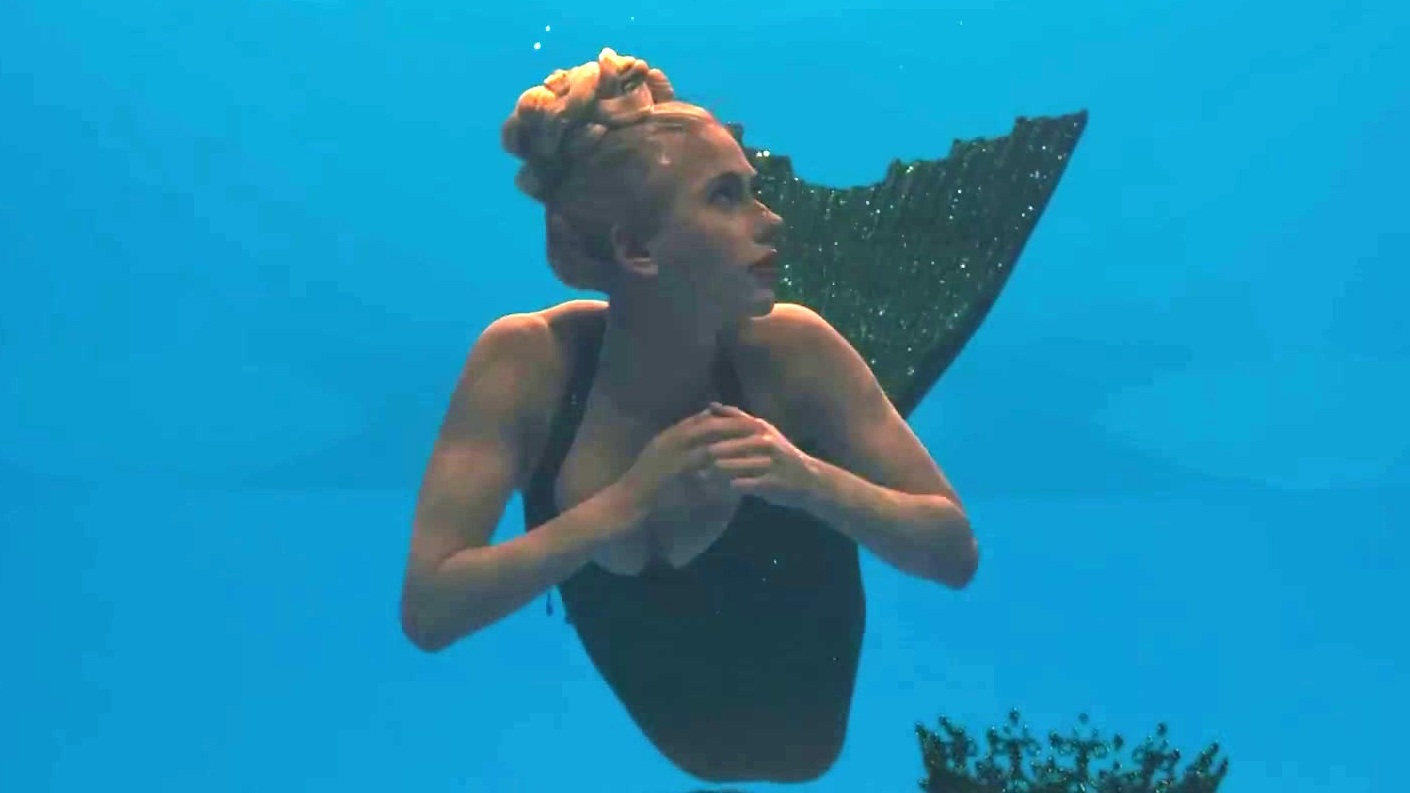 Hail, Caesar!: Scarlett Johansson Mermaid Ballet