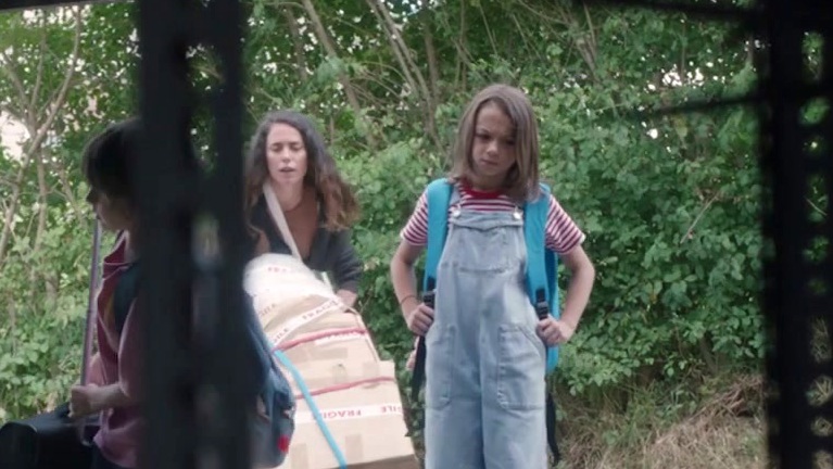20.000 Especies De Abejas (UK Trailer 1)
