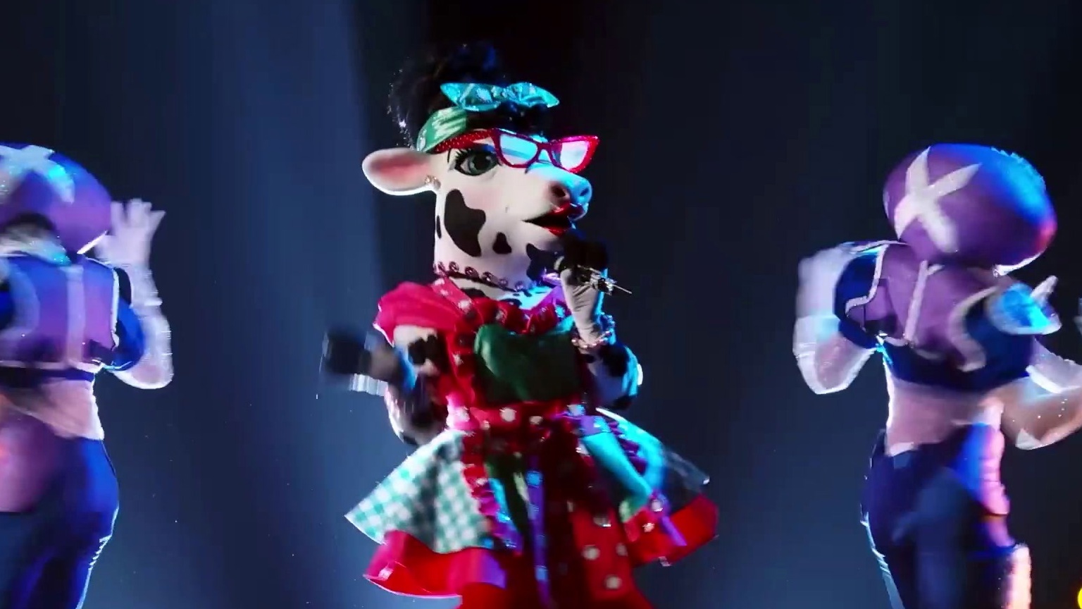 The Masked Singer: Cow Sings Treasure