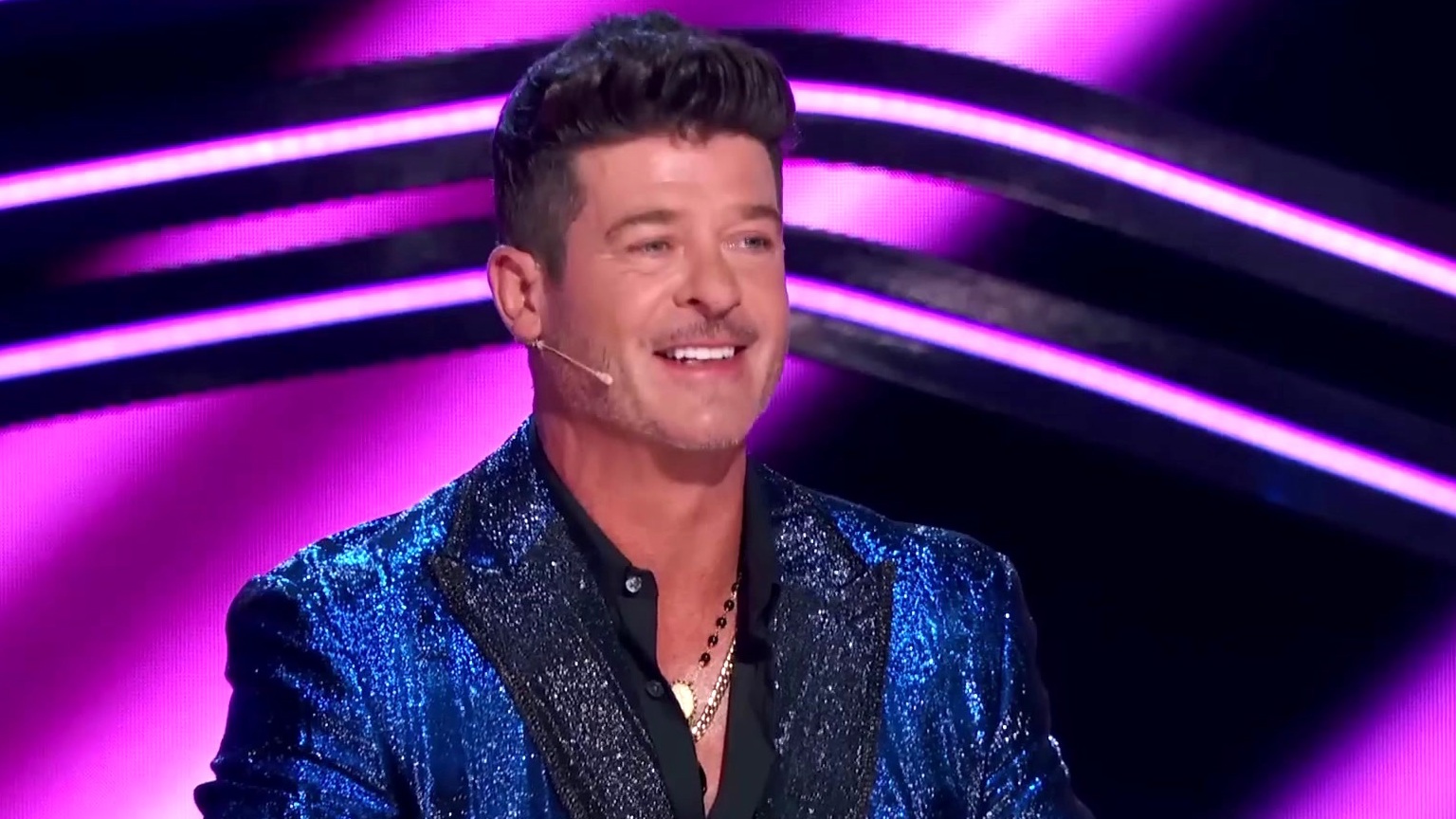 The Masked Singer: Candelabra Sings 1 Thing