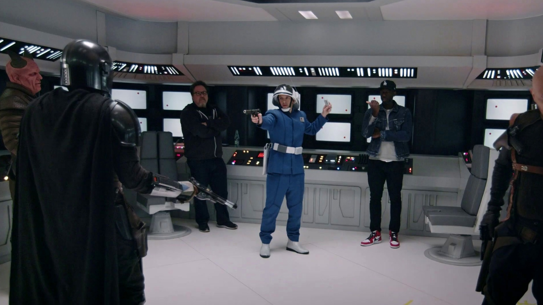 The Mandalorian: Season 2: Uniforms (Featurette)