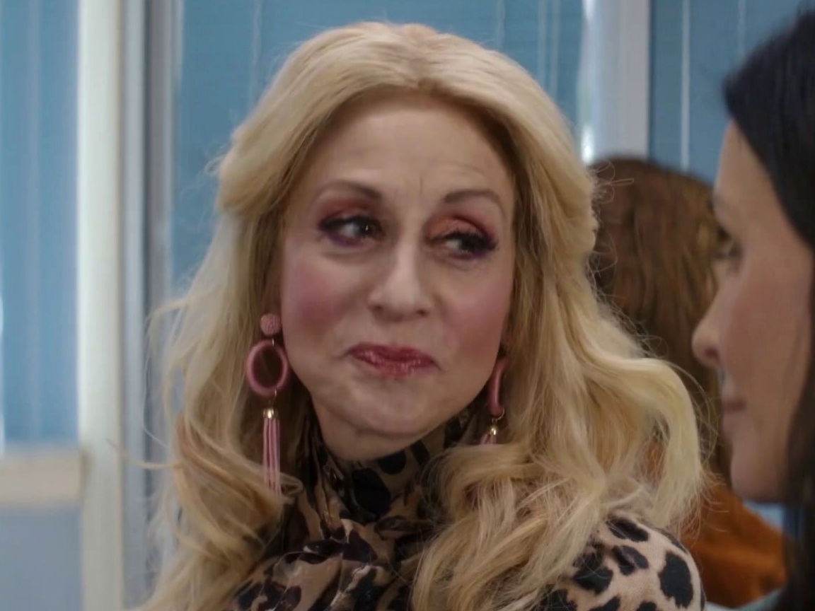 Shining Vale: A Supportive Mother