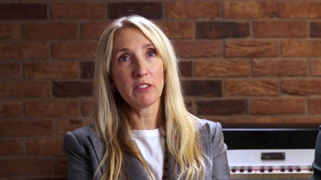 Back To Black: Queen Of Camden (UK Featurette)