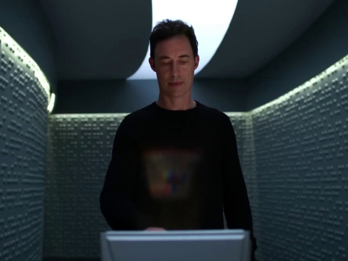 The Flash: Season 1: Flash Missing: Vanishes In Crisis