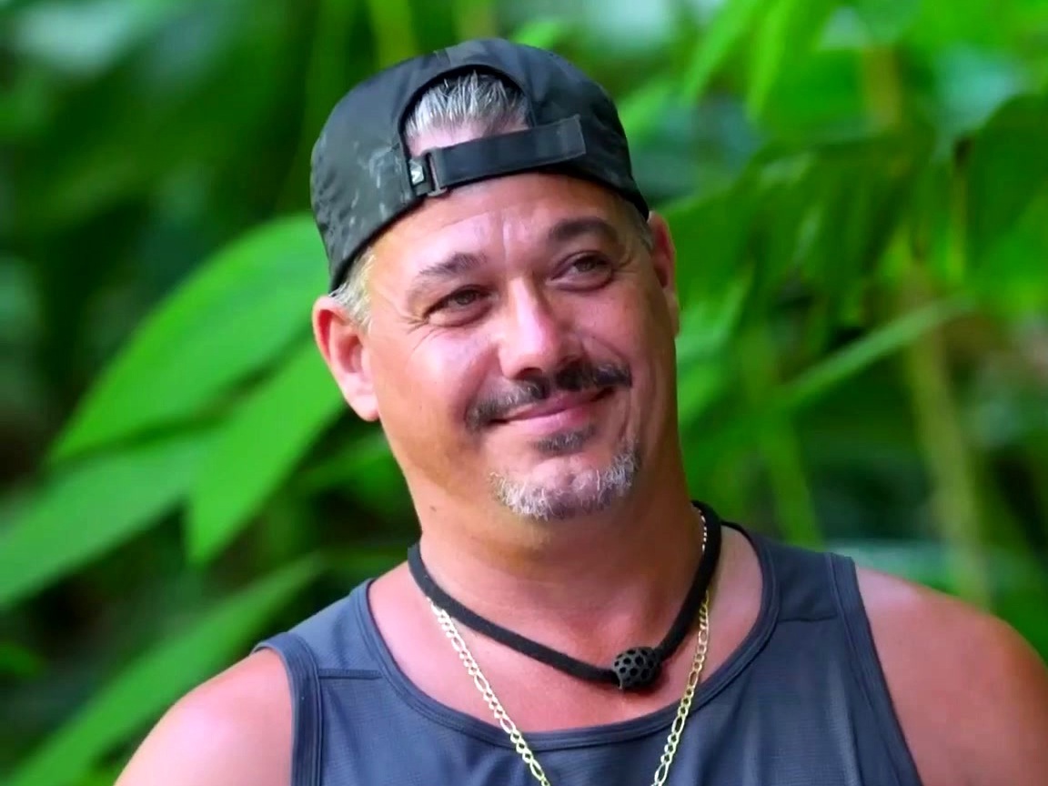 Deal Or No Deal Island: Boston Rob Refuses To Show His Hand