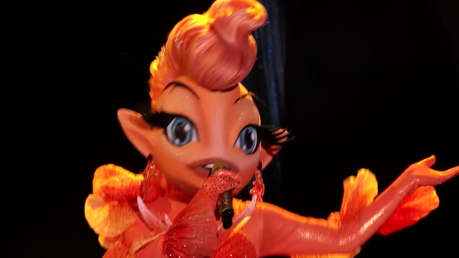 The Masked Singer: Goldfish Performs The Show Must Go On