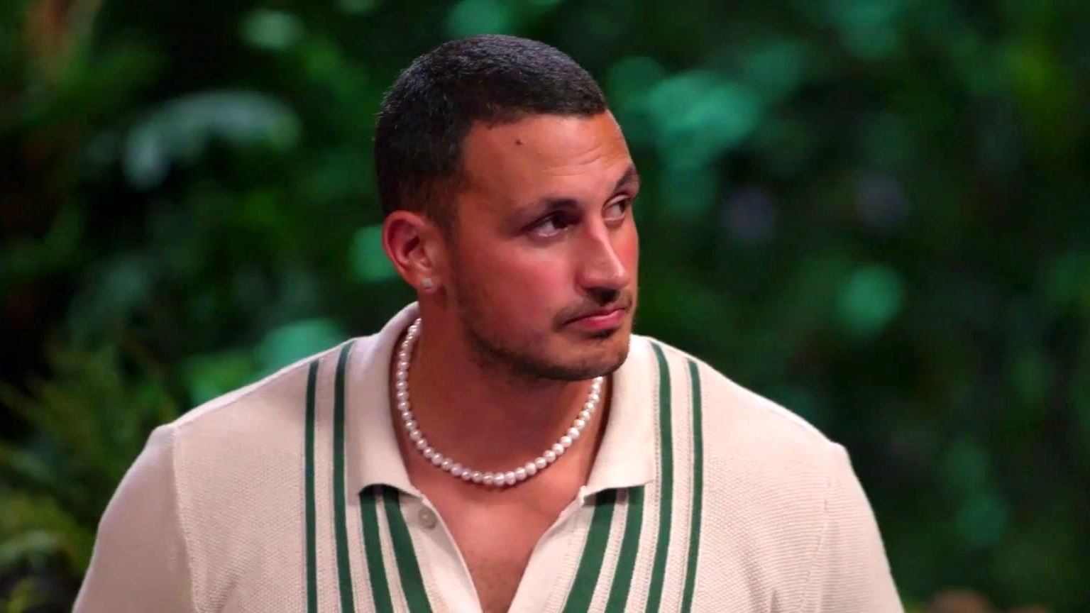 Deal Or No Deal Island: Aron Stands Up For Boston Rob When Stephanie Confronts Him