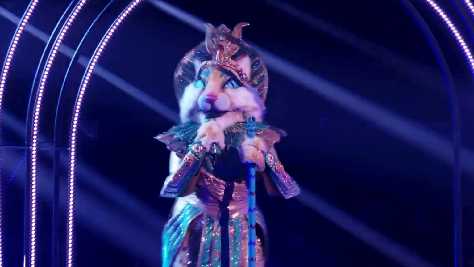 The Masked Singer: Cleocatra Performs Free Your Mind