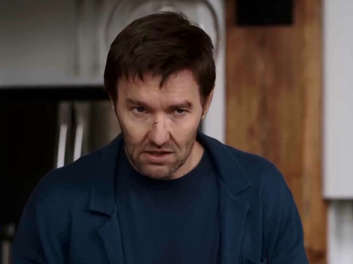 Dark Matter: What If The Person That Abducted Me Is Me