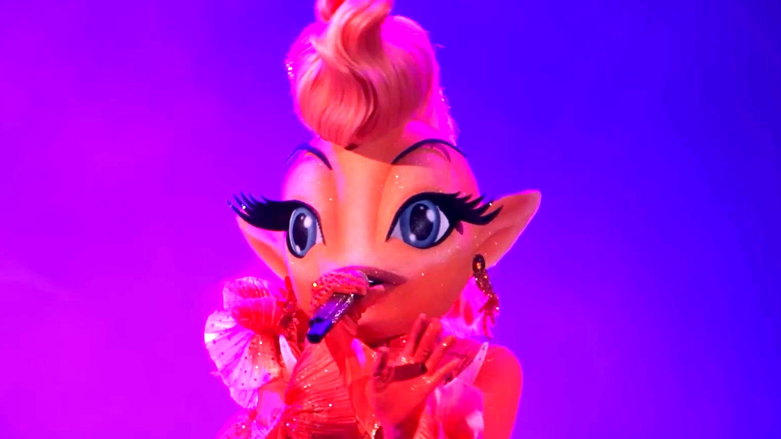 The Masked Singer: Goldfish Performs Don't Let The Sun Go Down On Me