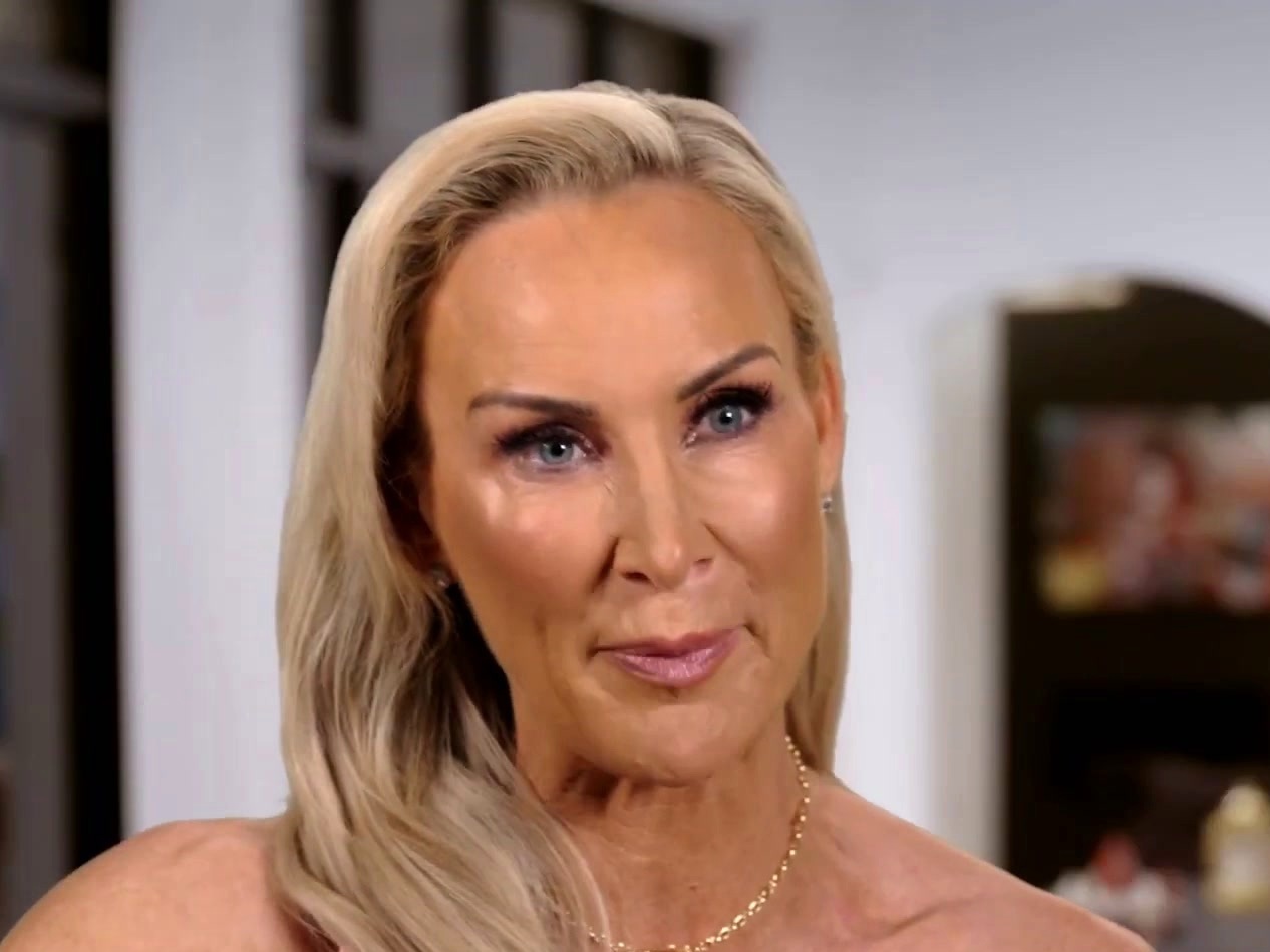 MILF Manor: Runaway MILF