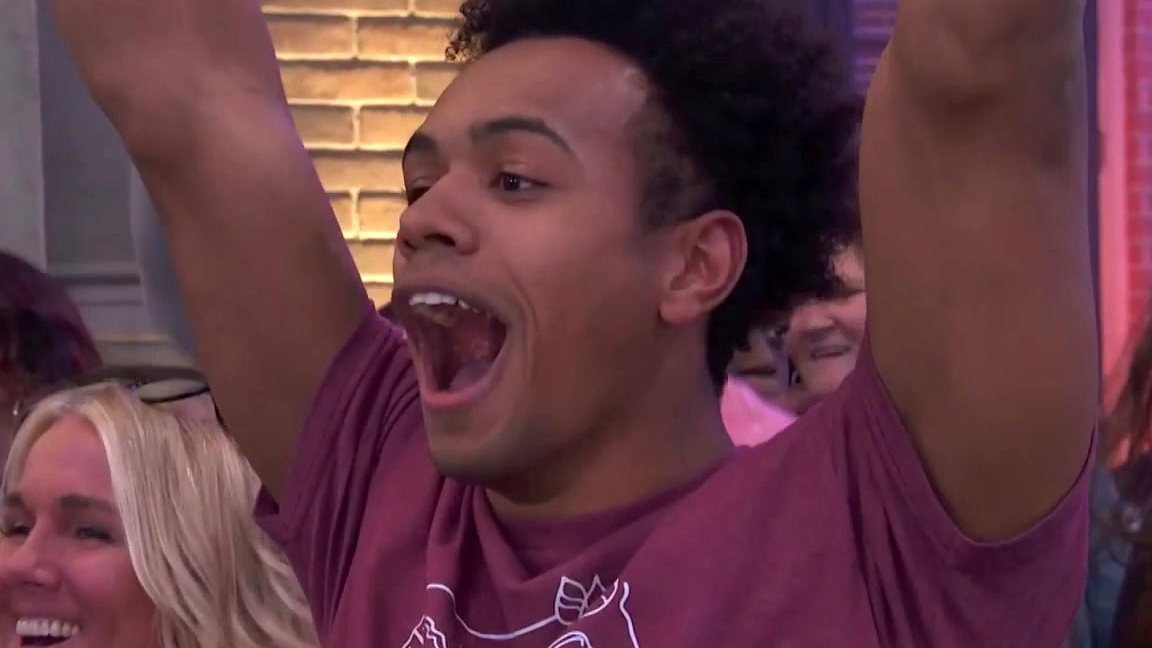 American Ninja Warrior: See Fierce Face Off Between Returning Teen And Experienced Ninja