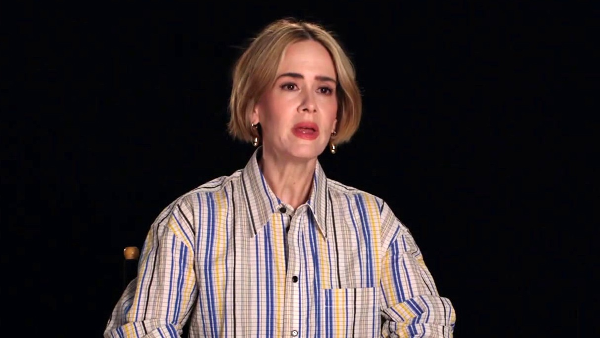 Hold Your Breath: Hold It Together (Featurette)