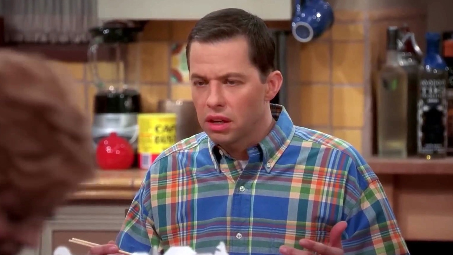 Two And A Half Men: Help Daddy Find His Toenail